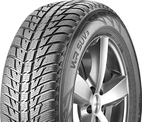 Nokian WR SUV 3 su strada innevata