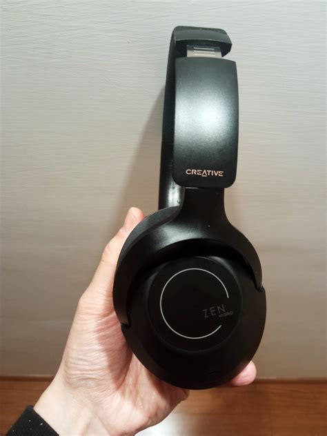 Cuffie Creative Zen Hybrid Pro