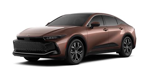 Toyota Crown Crossover vista laterale