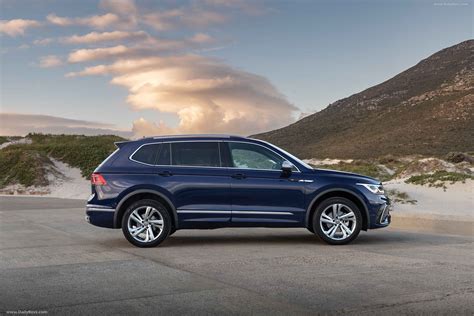 Volkswagen Tiguan Allspace di profilo