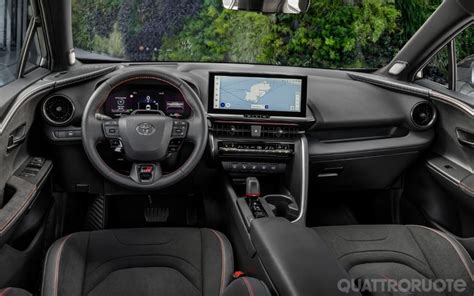 Interni Toyota Prius+