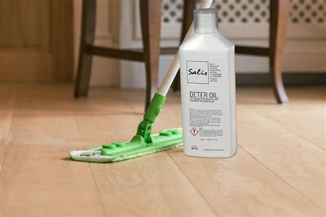 Detergenti specifici per parquet oliato