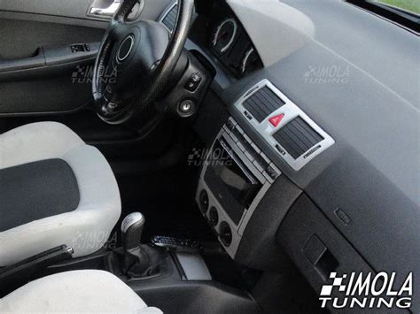 Skoda Fabia cruscotto con sistema audio