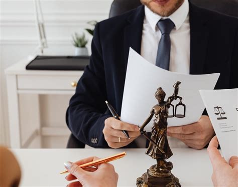 Icona di un avvocato o consulente