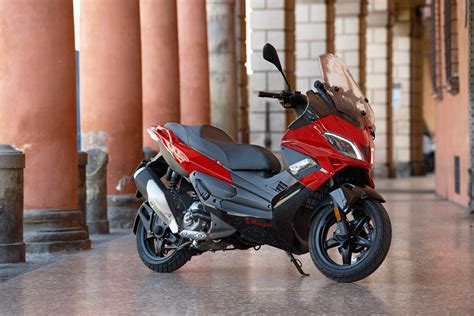 Malaguti Madison 250 scooter