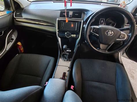 Interni della Toyota Premio