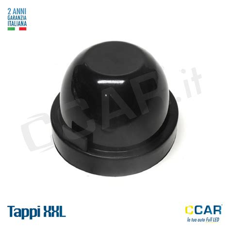 Confronto tappo fari auto tradizionale vs tappo maggiorato per LED