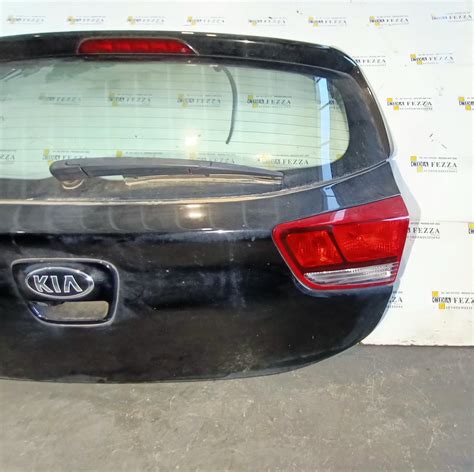 Alettone posteriore Kia Rio