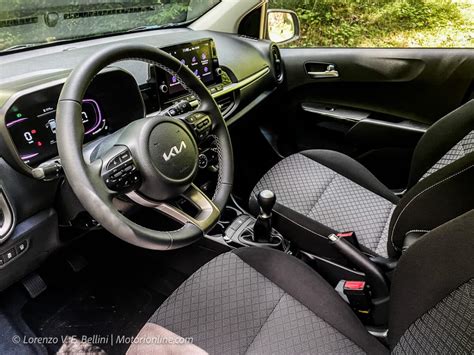 Interni Kia Picanto 2007: sedili e abitacolo