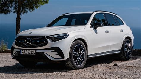 Mercedes GLC 350e 4Matic Premium in azione