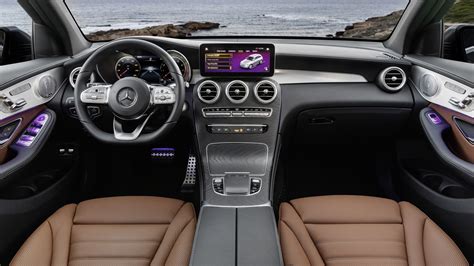 Interni lussuosi Mercedes GLC