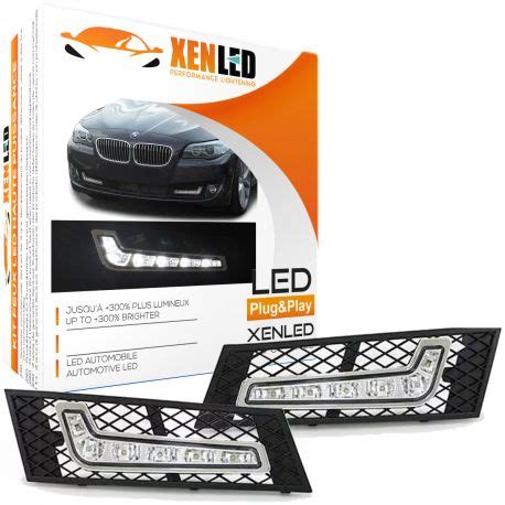 BMW E46 con luci diurne a LED