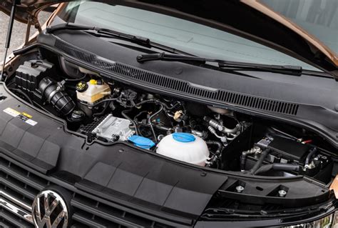cofano motore aperto Volkswagen Touran