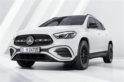 Immagine concettuale della futura Mercedes-Benz GLA ibrida