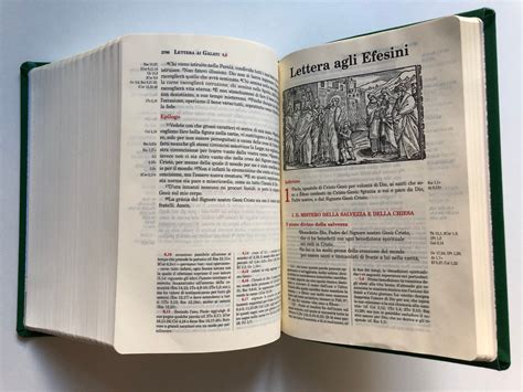 Immagine simbolica della Bibbia e della preghiera