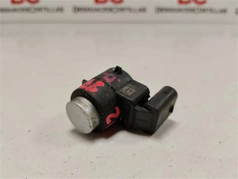 Dettaglio sensore di parcheggio BMW E90