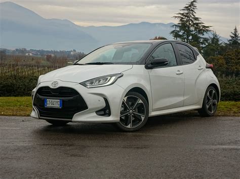 Dimensioni Toyota Yaris quarta generazione