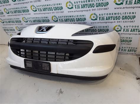 Peugeot 207 cinque porte vista anteriore