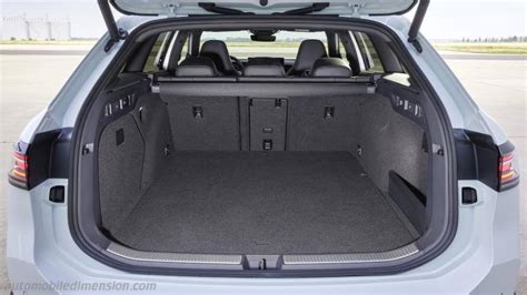 Interno del bagagliaio di una Volkswagen Passat