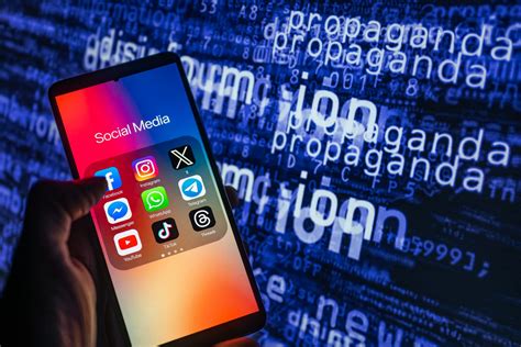 schema propaganda social media