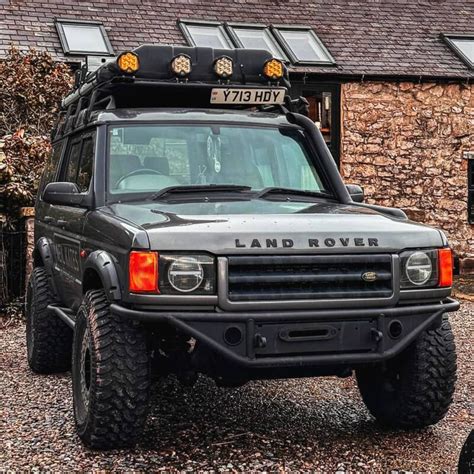 Land Rover Discovery 2 in azione off-road