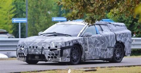 Prototipo camuffato Toyota Celica Sport in test su strada