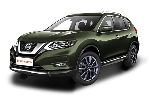 Veduta frontale di una Nissan X-Trail prima serie in contesto naturalistico