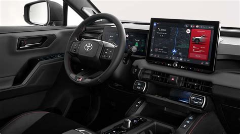 Interni Toyota RAV4 con bombola GPL nel bagagliaio