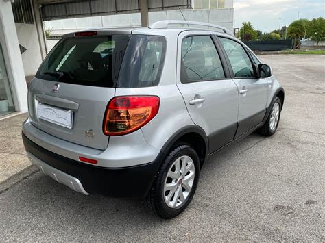 Fiat Sedici in ambiente urbano e fuoristrada