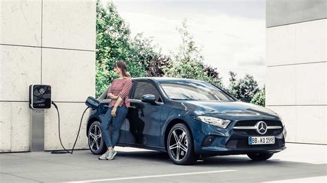 Mercedes Classe A ibrida plug-in meccanica interna