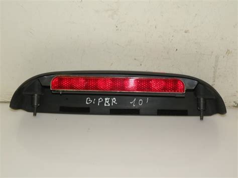 Esploso del portellone posteriore con cornice e terza luce freno Volkswagen Passat