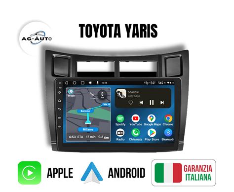 Interno Toyota Yaris prima serie con autoradio smontata