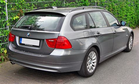 BMW E91 Touring 320d xDrive emblem