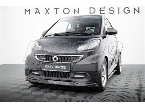Dettaglio del frontale ridisegnato della Smart Fortwo W451