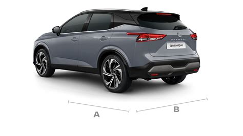 Vista posteriore Nissan Qashqai con fari rinnovati