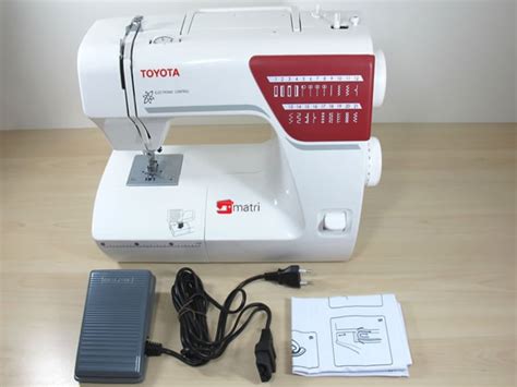 Macchina da cucire Toyota SPB26 in uso