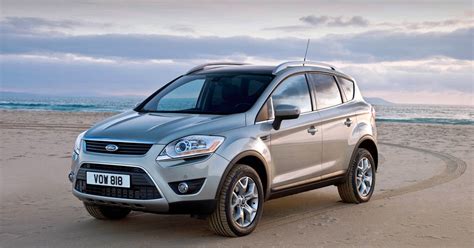 Ford Kuga prima generazione 2008 in fuoristrada leggero