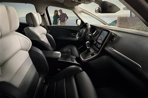 Interni Renault Grand Scenic Initiale Paris