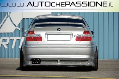 Interno posteriore BMW E46 con griglie degli altoparlanti