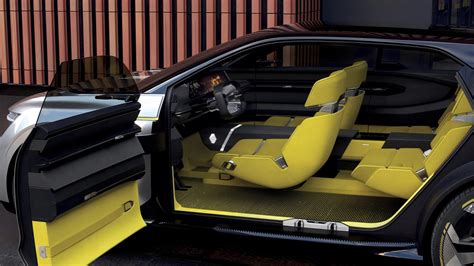 Renault Morphoz concept car in modalità Travel