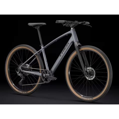 Dettaglio telaio Trek Dual Sport 3 da donna con accessori