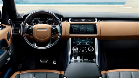 Range Rover Sport con interni lussuosi