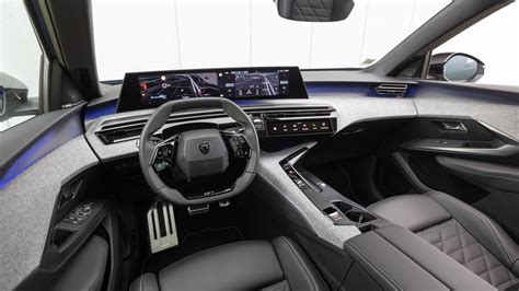 Peugeot 3008 Hybrid interni i-Cockpit