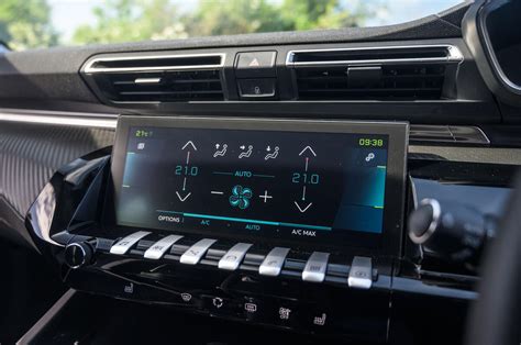 Schermata infotainment Peugeot 508 Hybrid