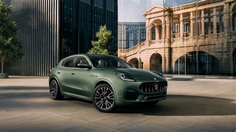 Maserati Grecale in azione su strada