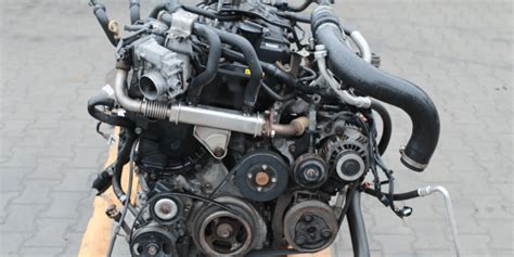 schema motore Nissan YD25 con evidenziato albero motore