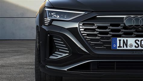 Dettaglio della calandra Singleframe Audi Q8