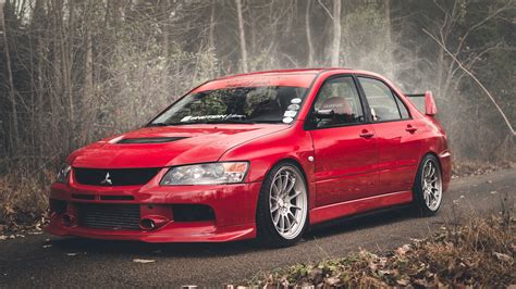Dettaglio estetico di una Mitsubishi Lancer Evolution IX modificata