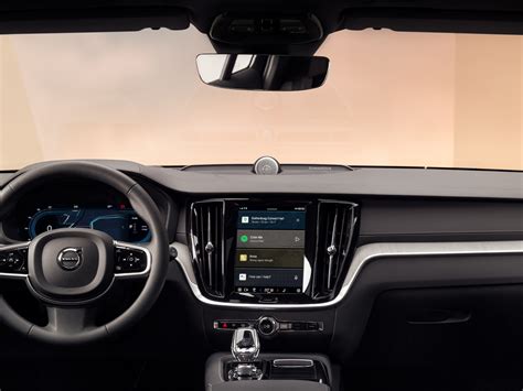 Cruscotto digitale e display infotainment Volvo V60
