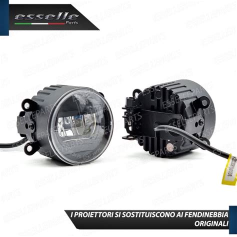 Renault Koleos frontale con luci diurne a LED
